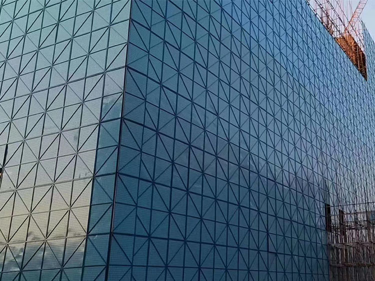 爬架網安裝效果